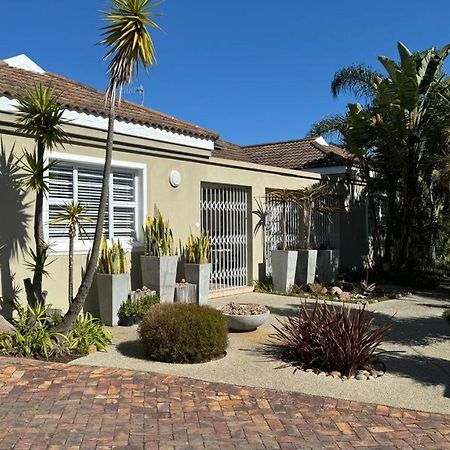 Plett57 - Self Catering - Room No1 Плеттенберг-Бей Экстерьер фото